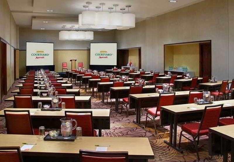 Hotel Courtyard By Marriott Calgary Airport Exterior foto